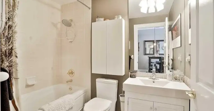 120 Lombard Street, Toronto, ON, M5C 3H5 - 3