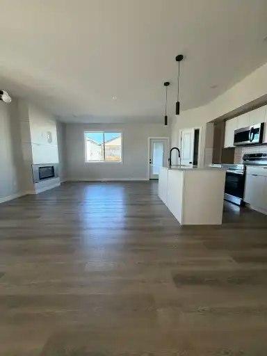 10206 128 Avenue, Grande Prairie, AB, T8V 6T1 - 2