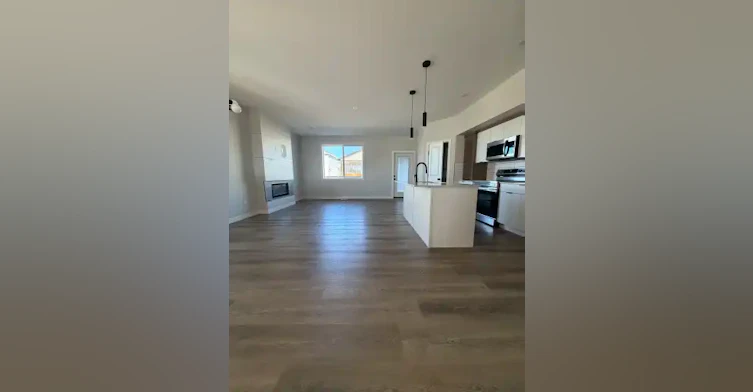 10206 128 Avenue, Grande Prairie, AB, T8V 6T1 - 2