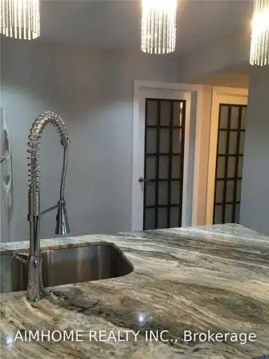 212 Milan Street, Toronto, ON, M5A 3Z6 - 12