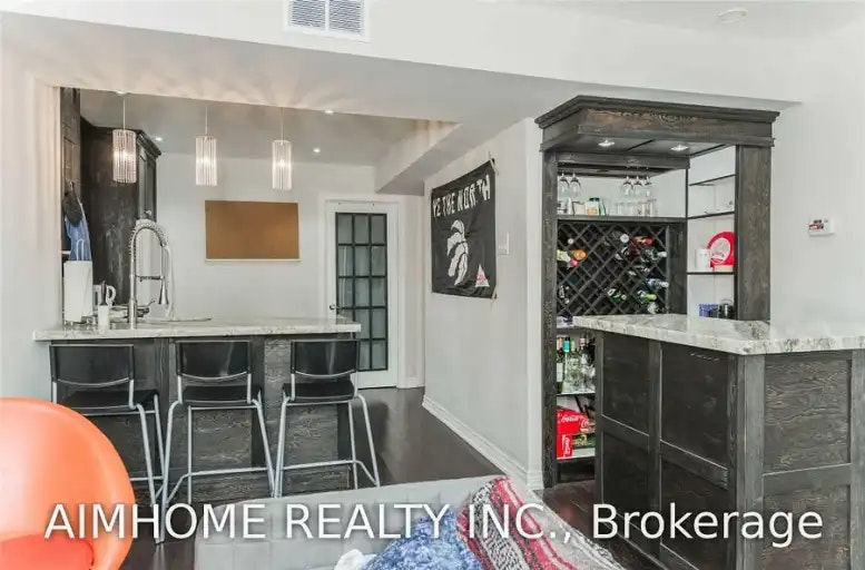 212 Milan Street, Toronto, ON, M5A 3Z6 - 9