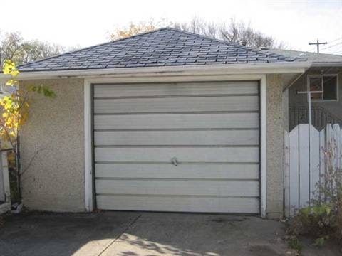 11937 93st, Edmonton, AB, T5G 1K1 - 11