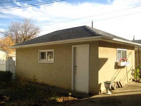 11937 93st, Edmonton, AB, T5G 1K1 - 10