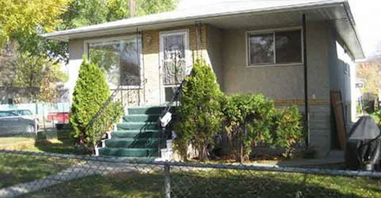 11937 93st, Edmonton, AB, T5G 1K1