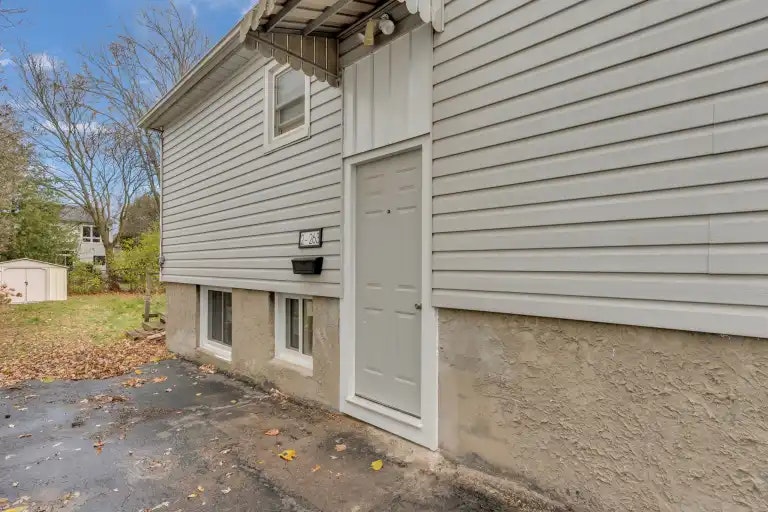 263 College Street, Kingston, ON, K7L 4M1 - 2