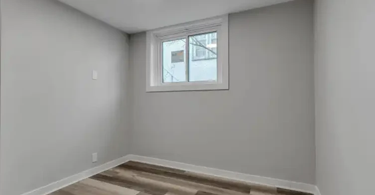 263 College Street, Kingston, ON, K7L 4M1 - 5
