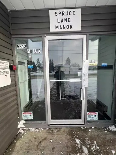5313 48 Avenue, Red Deer, AB, T4N 3V2 - 4