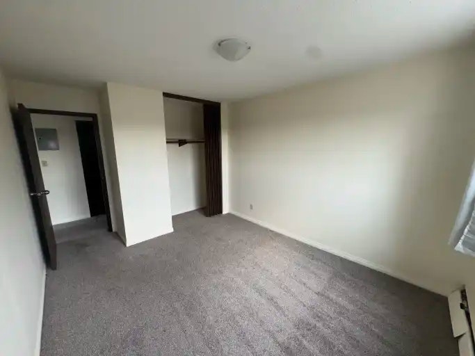 5313 48 Avenue, Red Deer, AB, T4N 3V2 - 9