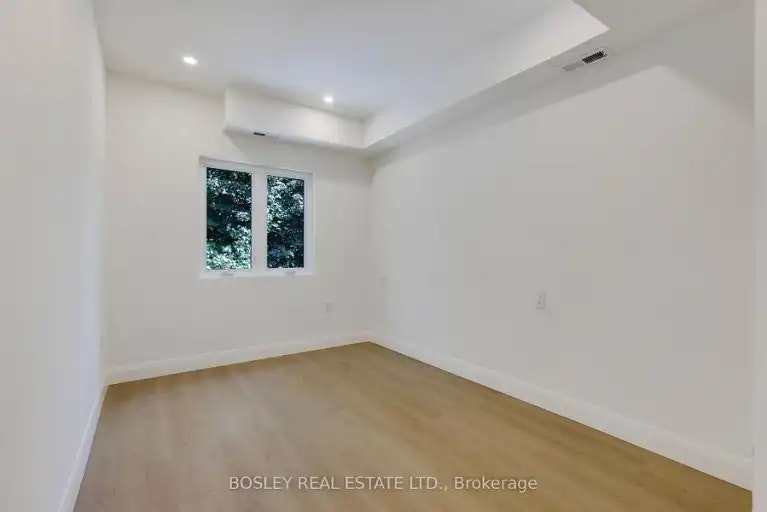 225 Gainsborough Road, Toronto, ON, M4L 3C7 - 19