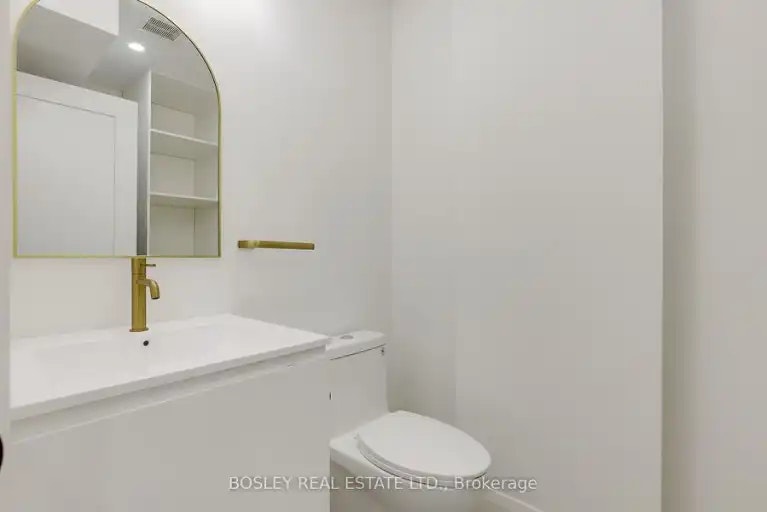 225 Gainsborough Road, Toronto, ON, M4L 3C7 - 6
