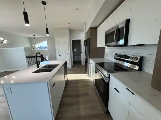 10210 128 Avenue, Grande Prairie, AB, T8V 6T1 - 7