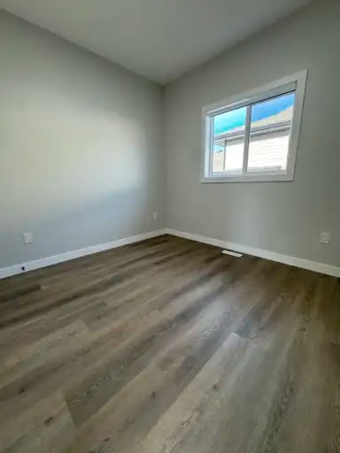 10210 128 Avenue, Grande Prairie, AB, T8V 6T1 - 9