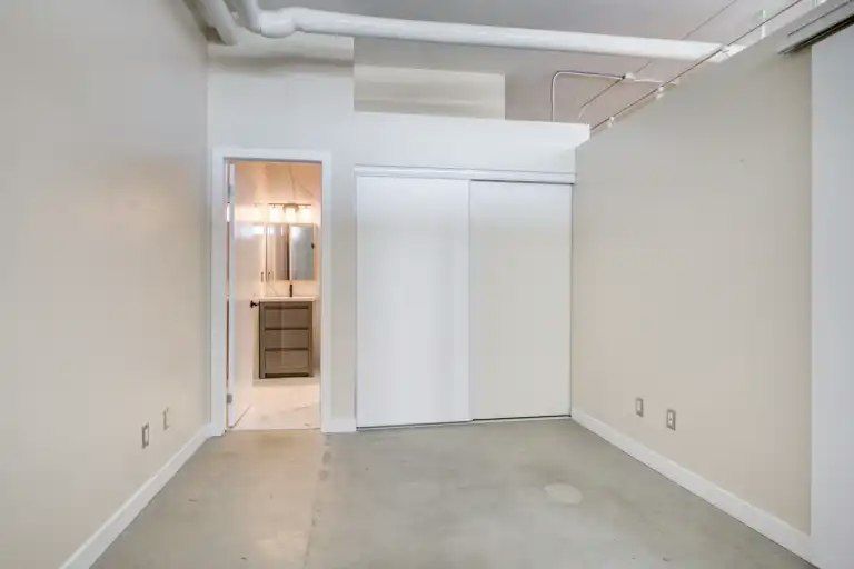 2 Fieldway Road, Toronto, ON, M8Z 0B9 - 17