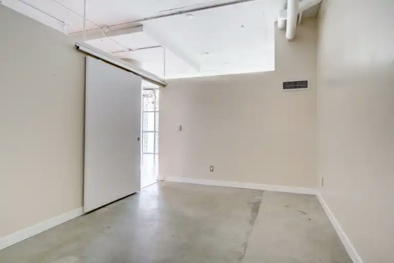 2 Fieldway Road, Toronto, ON, M8Z 0B9 - 16
