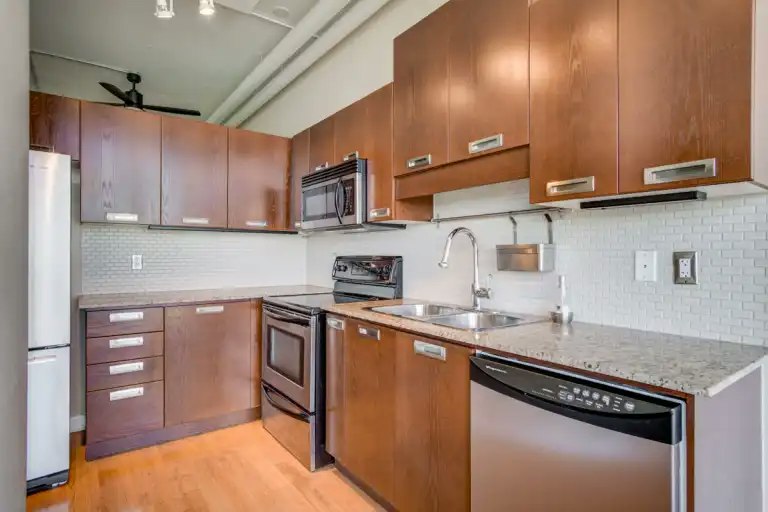 2 Fieldway Road, Toronto, ON, M8Z 0B9 - 10
