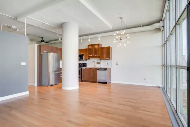 2 Fieldway Road, Toronto, ON, M8Z 0B9 - 6