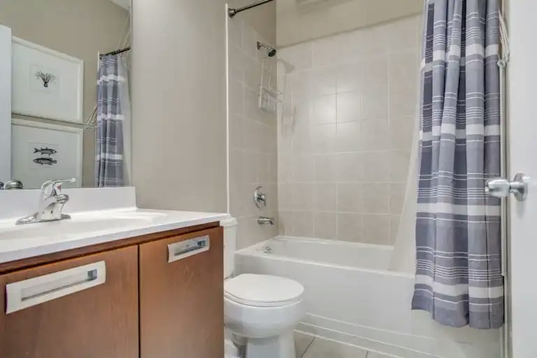 2 Fieldway Road, Toronto, ON, M8Z 0B9 - 19