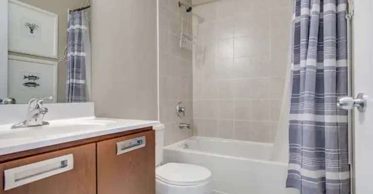 2 Fieldway Road, Toronto, ON, M8Z 0B9 - 19