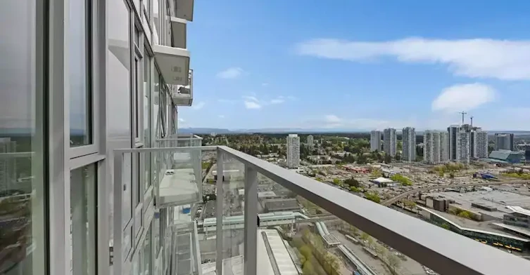 13438 Central Avenue, Surrey, BC, V3T 0N2 - 5