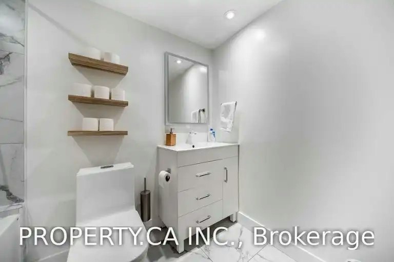 219 Fort York Boulevard, Toronto, ON, M5V 1B1 - 6