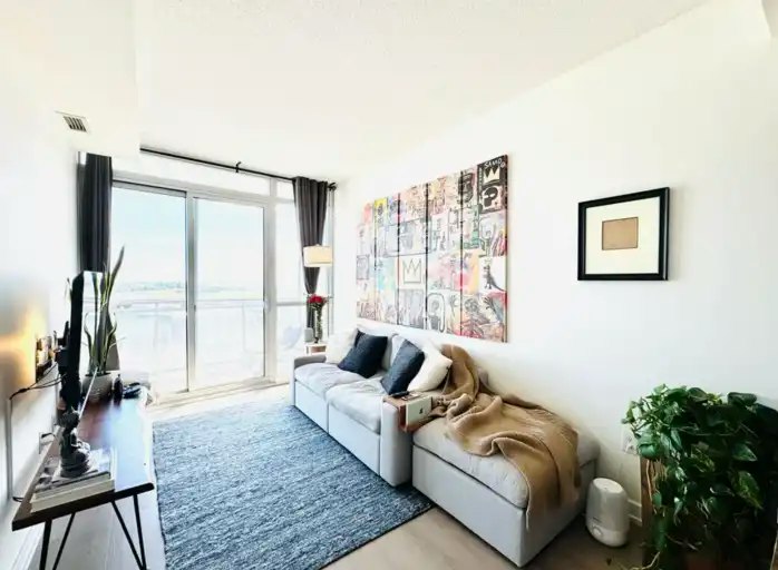38 Dan Leckie Way, Toronto, ON, M5V 2V6
