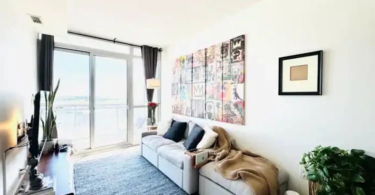 38 Dan Leckie Way, Toronto, ON, M5V 2V6