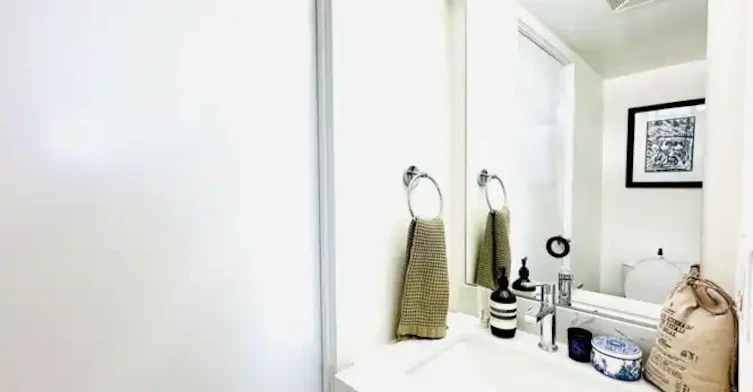38 Dan Leckie Way, Toronto, ON, M5V 2V6 - 19