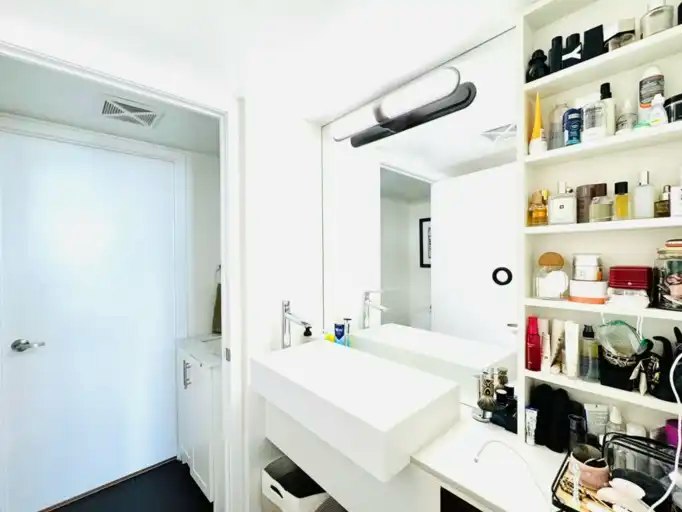 38 Dan Leckie Way, Toronto, ON, M5V 2V6 - 17