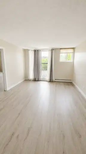 9730 106 Street, Edmonton, AB, T5K 1B7 - 6