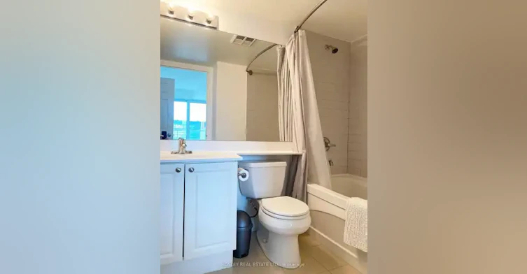 230 King Street East, Toronto, ON, M5A 1J7 - 8