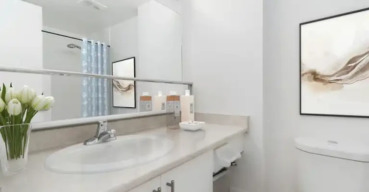 1010 Broadview Avenue, Toronto, ON, M4K 2R8 - 7