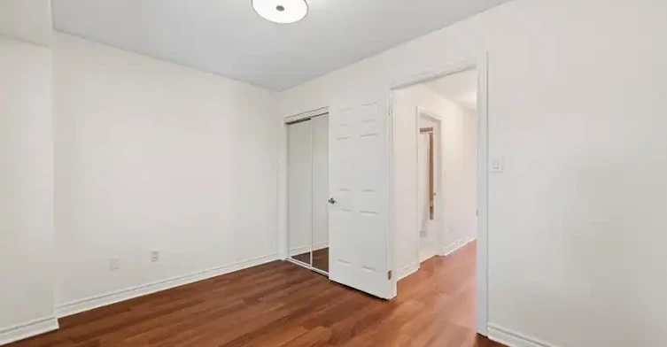 21 Littleyork Road, Toronto, ON, M4E 3W6 - 17