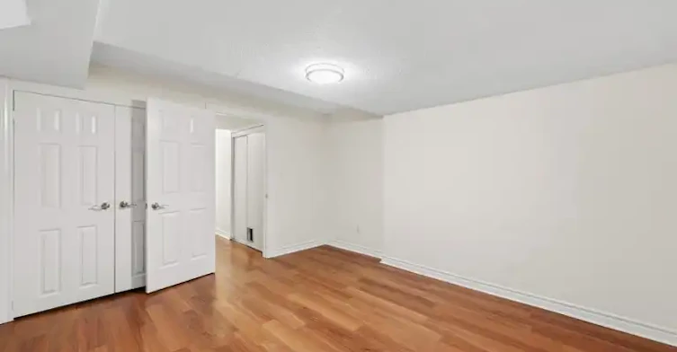 21 Littleyork Road, Toronto, ON, M4E 3W6 - 7