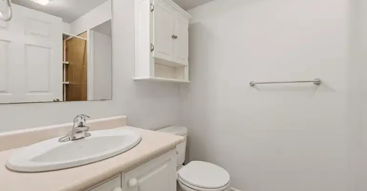 21 Littleyork Road, Toronto, ON, M4E 3W6 - 5