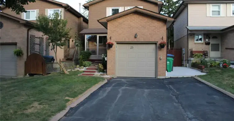 23 Blossom Avenue, Brampton, ON, L6X 2W2