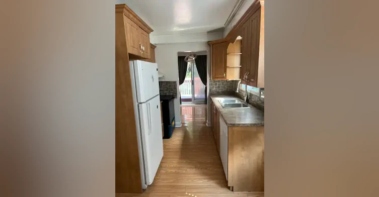 23 Blossom Avenue, Brampton, ON, L6X 2W2 - 10