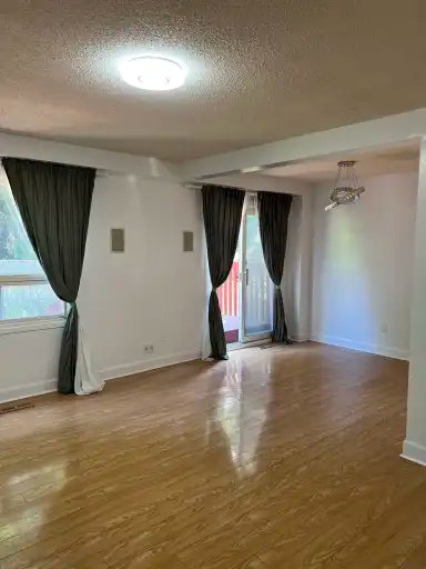 23 Blossom Avenue, Brampton, ON, L6X 2W2 - 3