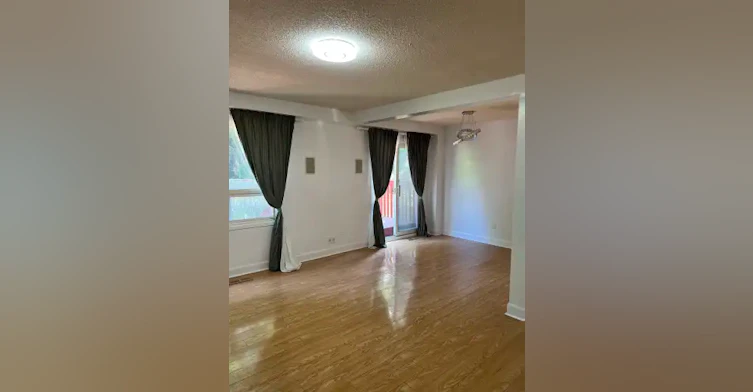 23 Blossom Avenue, Brampton, ON, L6X 2W2 - 3