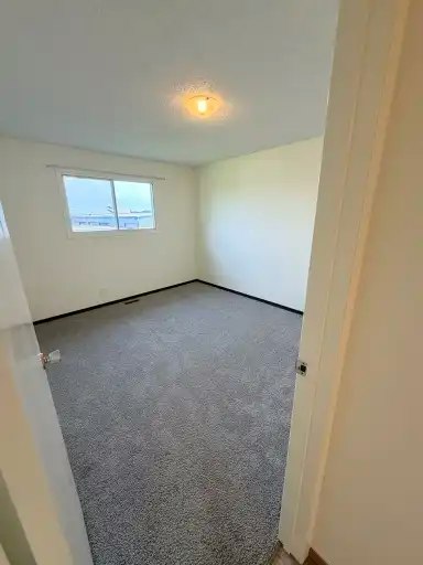 4928 59 Street, Innisfail, AB, T4G 1R8 - 4