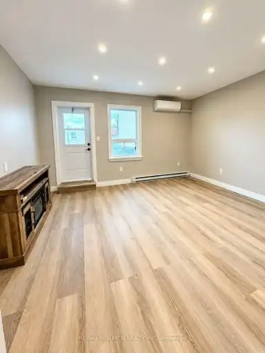 2157 Danforth Avenue, Toronto, ON, M4C 1K2 - 5
