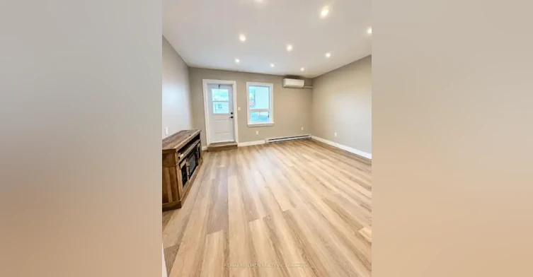 2157 Danforth Avenue, Toronto, ON, M4C 1K2 - 5