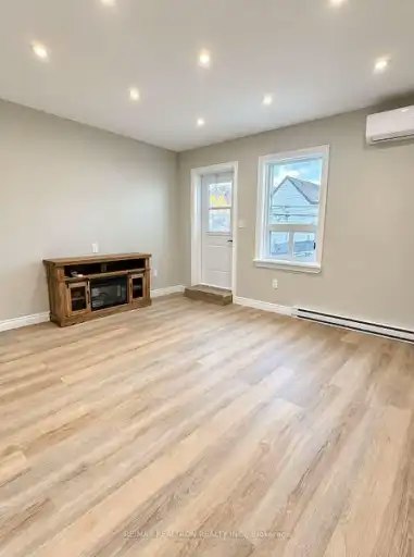 2157 Danforth Avenue, Toronto, ON, M4C 1K2 - 10