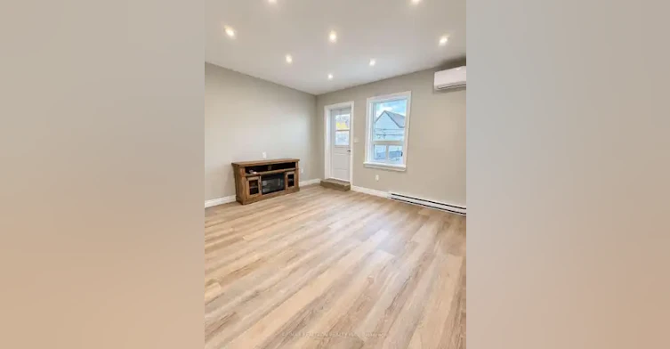 2157 Danforth Avenue, Toronto, ON, M4C 1K2 - 10