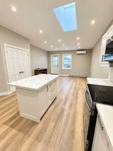 2157 Danforth Avenue, Toronto, ON, M4C 1K2 - 8