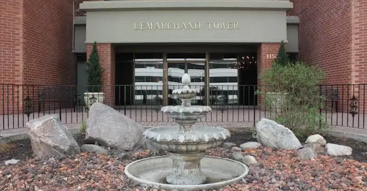 11503 100 Avenue Northwest, Edmonton, AB, T5K 2K7