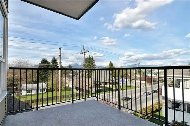 22150 Dewdney Trunk Road, Maple Ridge, BC, V2X 3H6 - 2