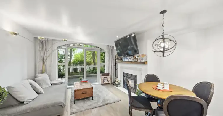 1111 Haro Street, Vancouver, BC, V6E 1E3