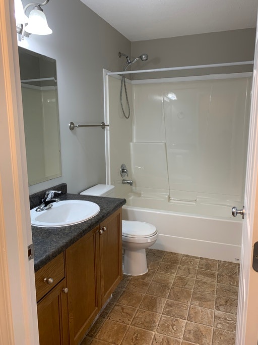 6630 89 Street, Grande Prairie, AB, T8W 2X9 - 7