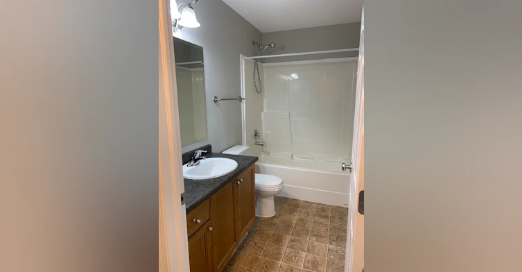 6630 89 Street, Grande Prairie, AB, T8W 2X9 - 7