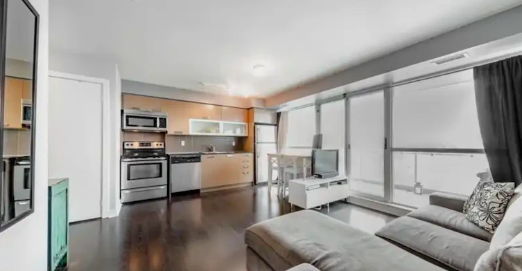 100 Western Battery Road, Toronto, ON, M6K 3S2 - 2